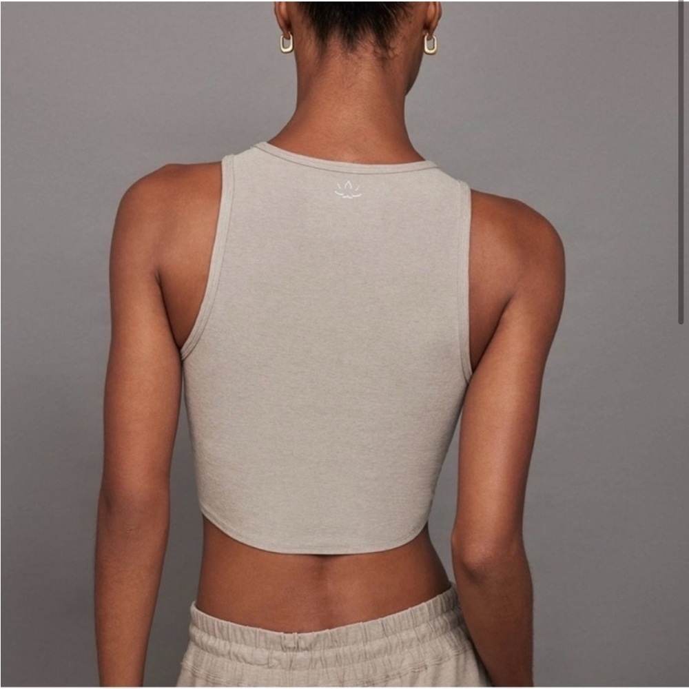 Beyond Yoga Spacedye Cropped Tank (size XS) - Picture 2 of 5